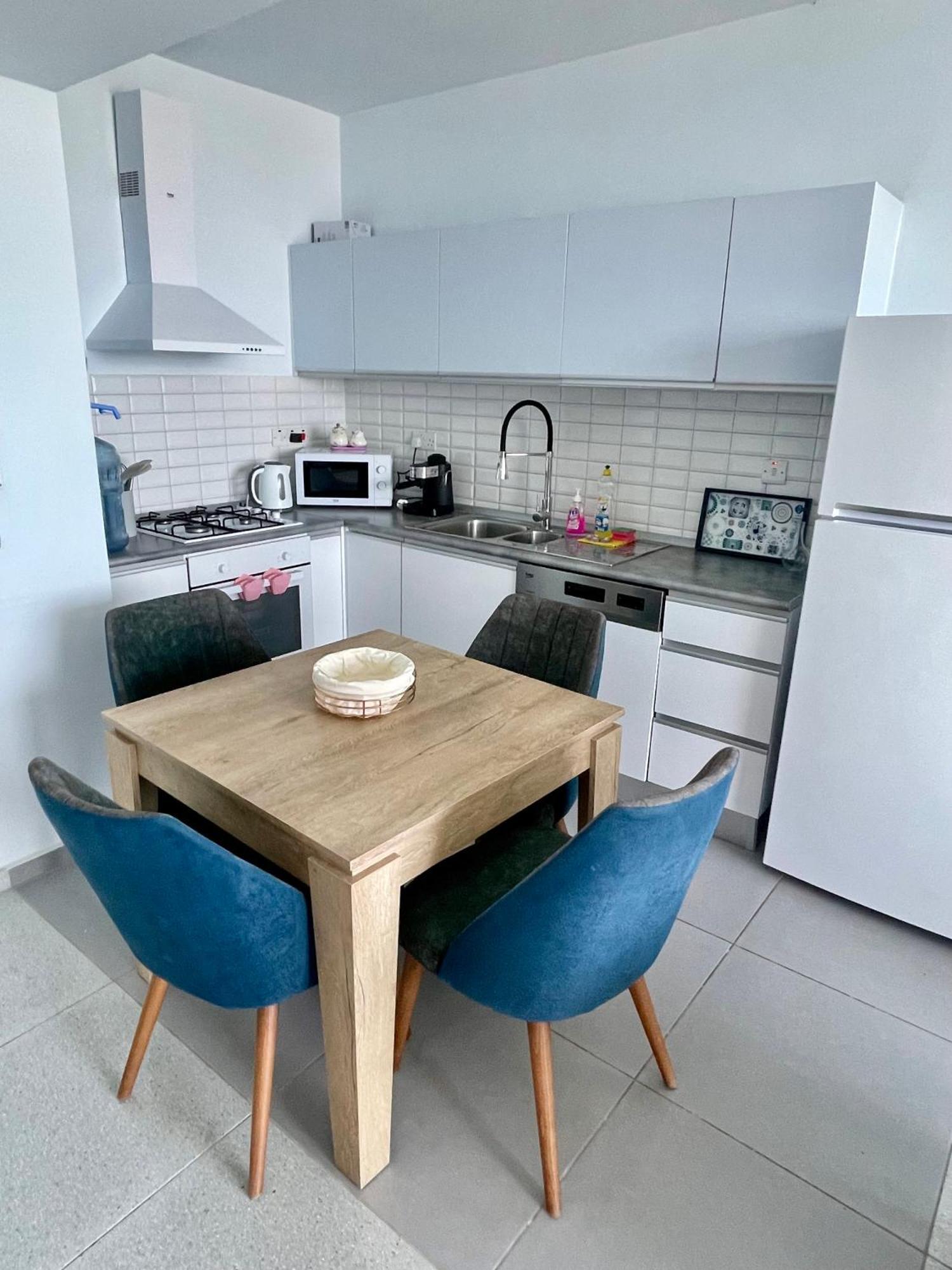Sea View Suites By The Coast Famagusta  Ngoại thất bức ảnh