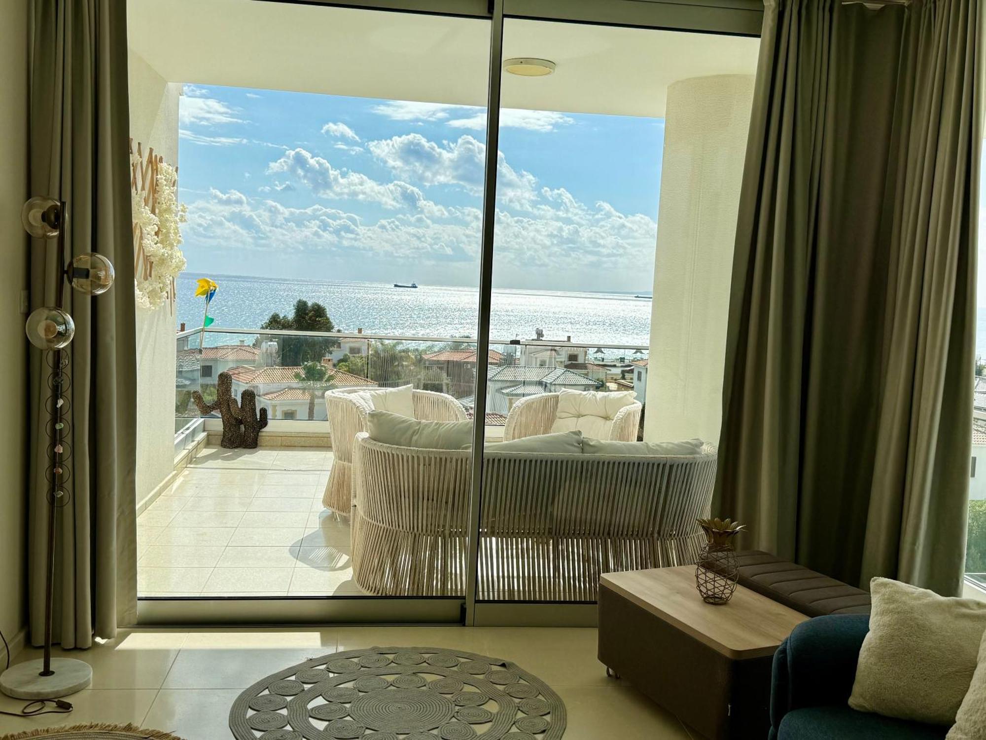 Sea View Suites By The Coast Famagusta  Ngoại thất bức ảnh