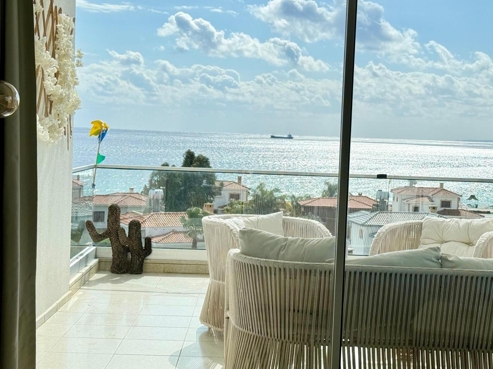 Sea View Suites By The Coast Famagusta  Ngoại thất bức ảnh