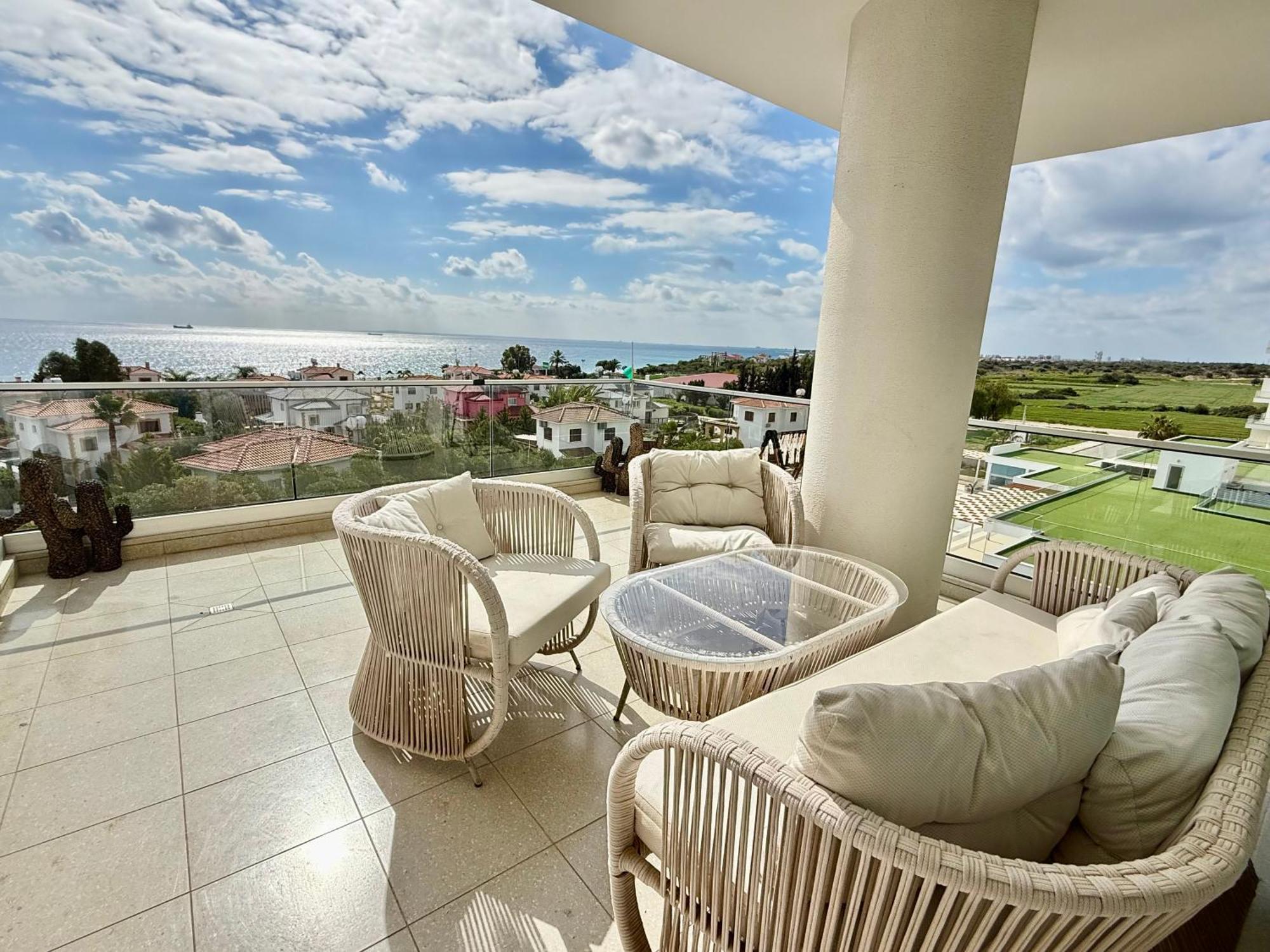 Sea View Suites By The Coast Famagusta  Ngoại thất bức ảnh