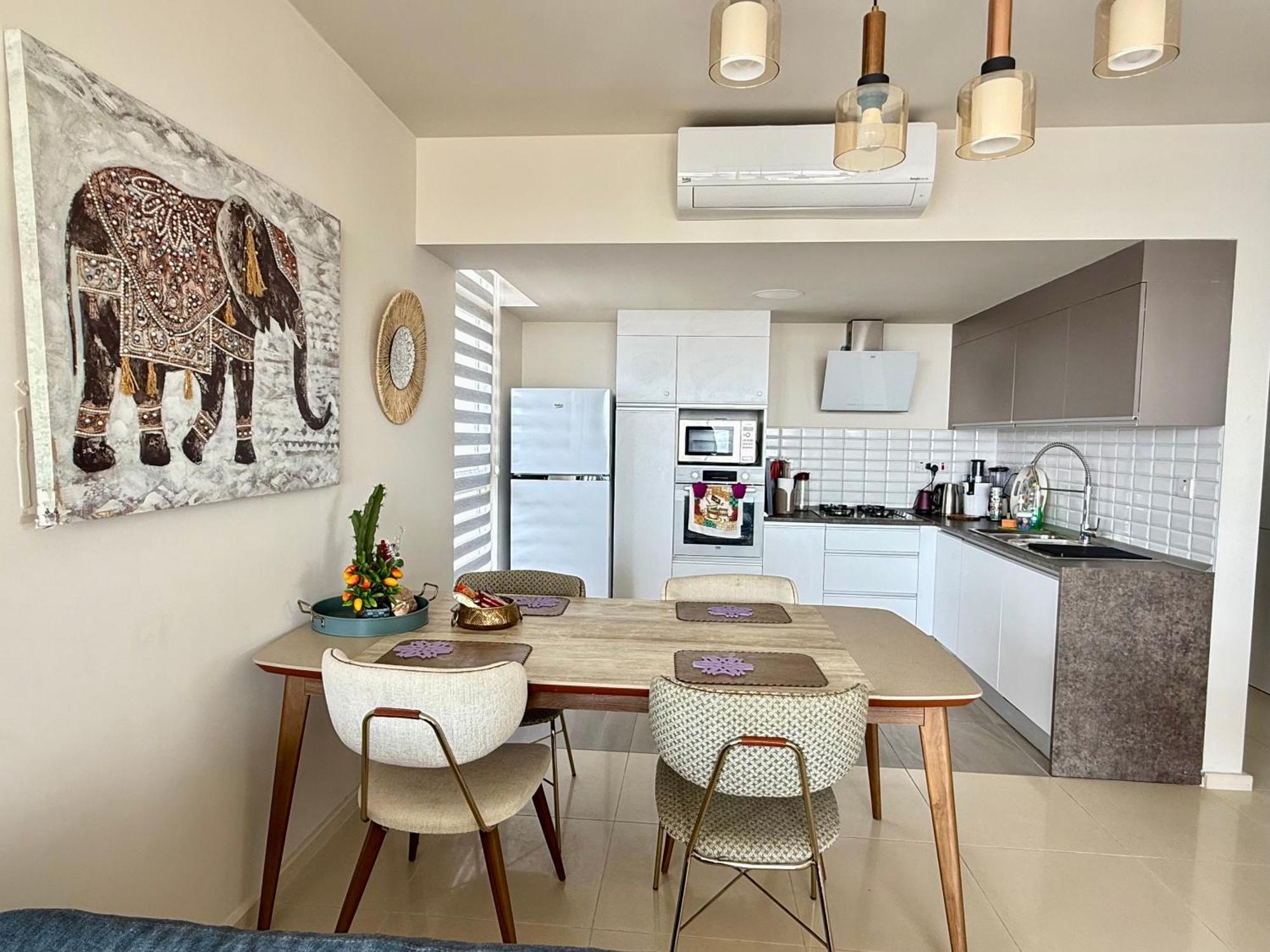 Sea View Suites By The Coast Famagusta  Ngoại thất bức ảnh